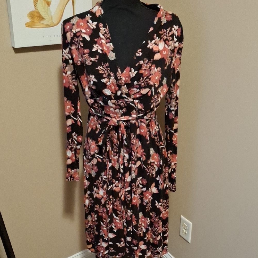 5/$25- Sunny Girl Long Sleeve Dress- EUC